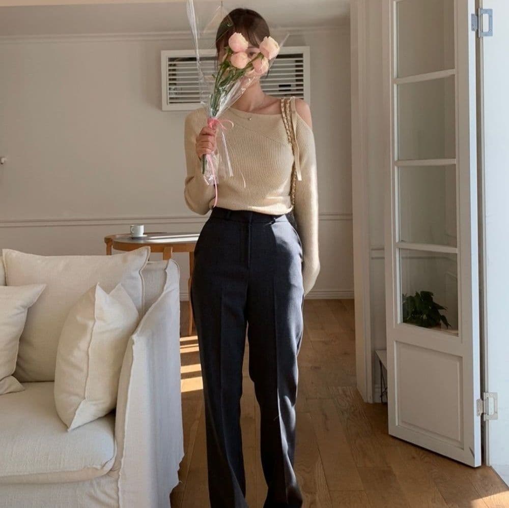 ギャルファッション 不規則デザイン ニットオフショルダーセーター