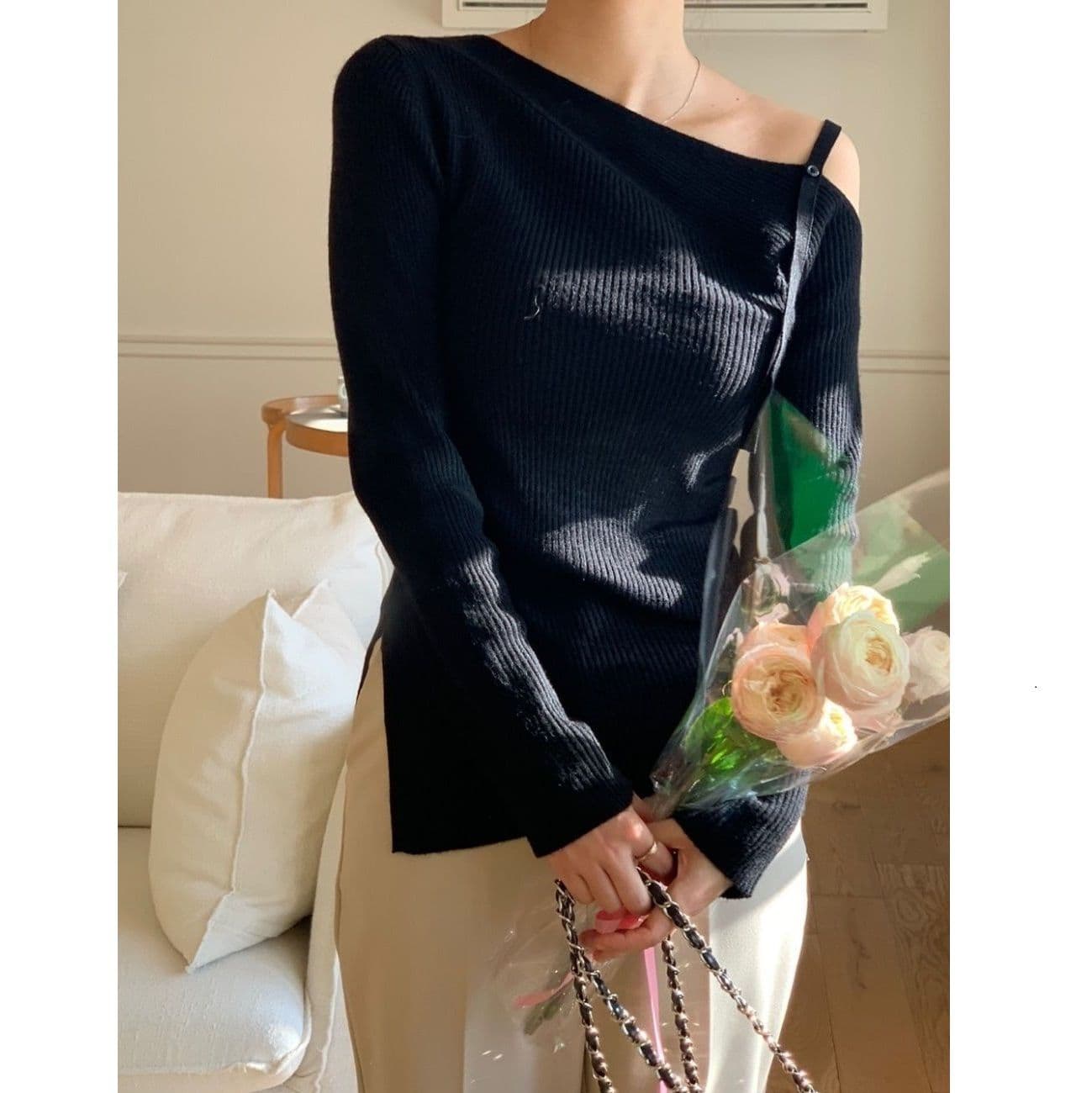 ギャルファッション 不規則デザイン ニットオフショルダーセーター