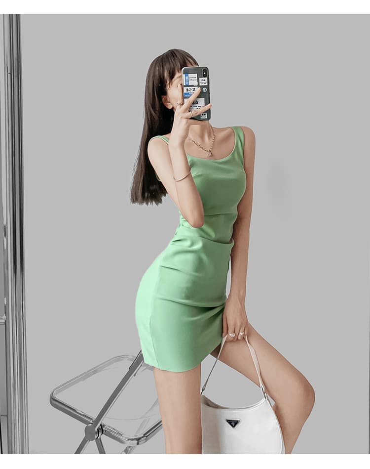 ギャルファッション 体型美人見せタンクトップミニ丈ボディコンワンピース