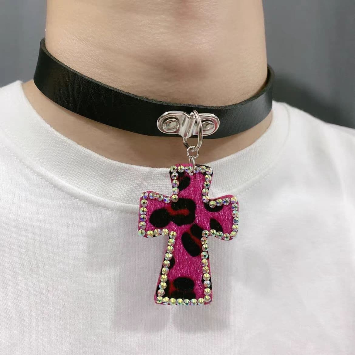 ギャルファッション アクセサリー 十字架チャーム首輪