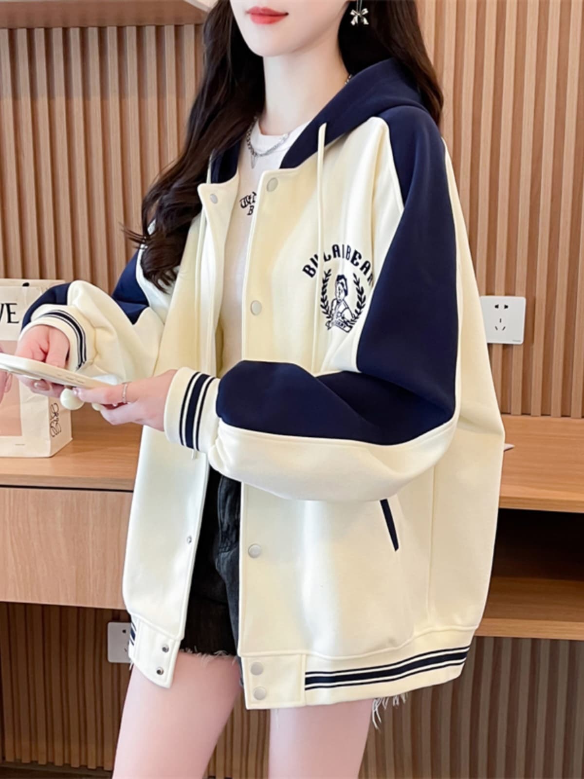 ギャルファッション アウター バイカラー切替フード付きスタジャン