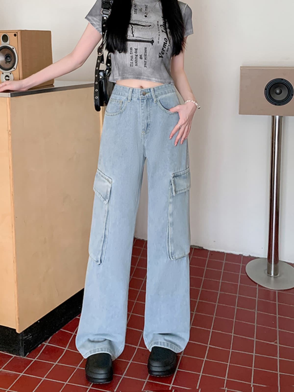 ギャルファッション ジーンズ ゆったりカーゴポケット付き美脚ジーンズ