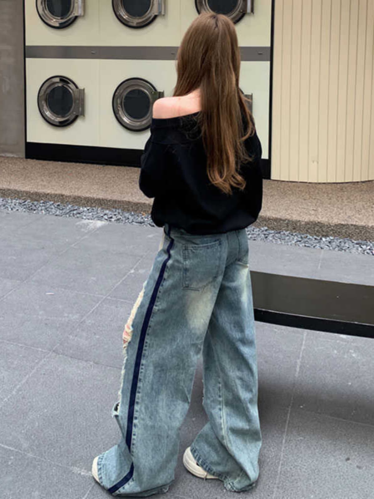 ギャルファッション スウェット 肩魅せゆったりスウェット