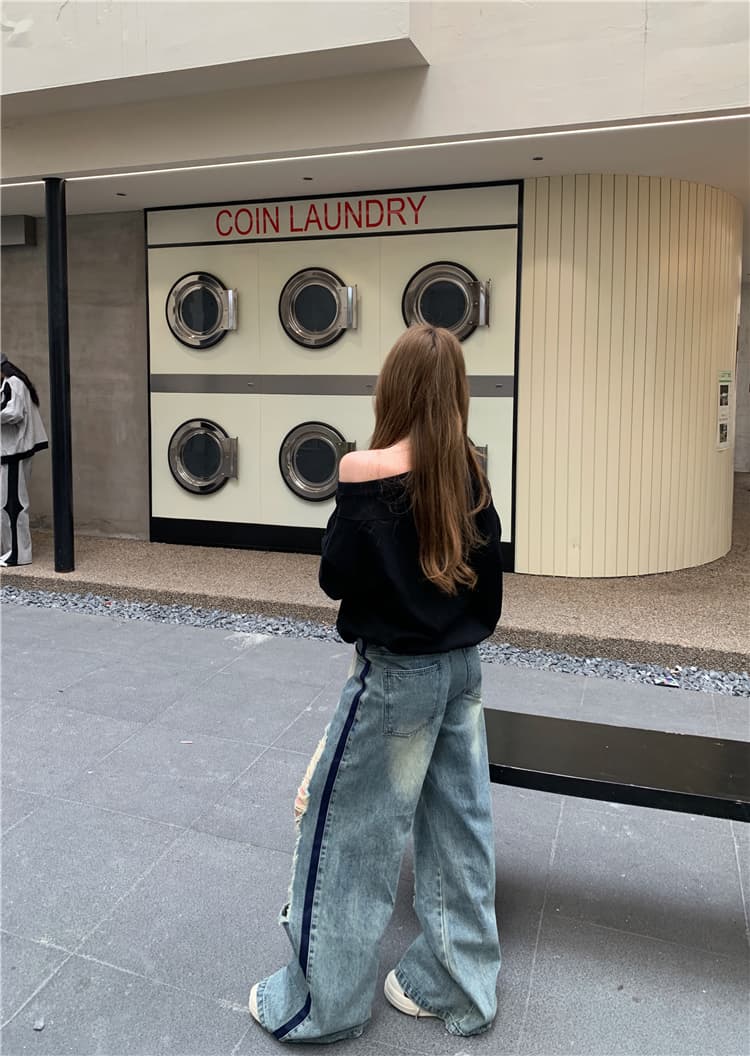 ギャルファッション スウェット 肩魅せゆったりスウェット